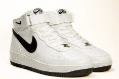 Ghete Nike Air Force DAMA foto