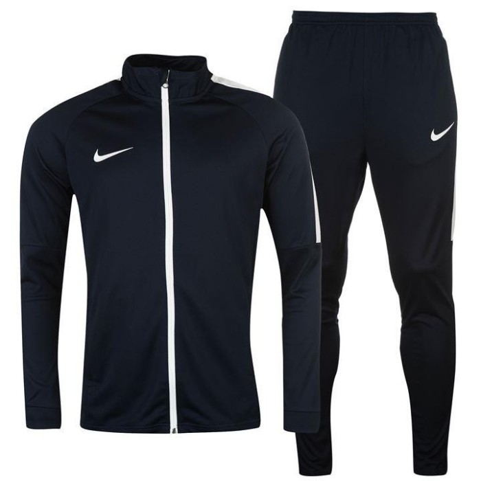 trening barbati NIKE 100% original, nou, pantaloni conici foto mare trening barbati NIKE 100% original, nou, pantaloni conici foto mare