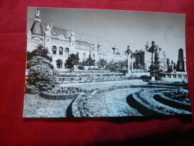 Ilustrata Oradea - Piata Victoriei ,circulat 1966 foto