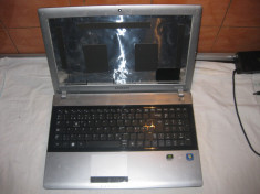 carcasa completa laptop SAMSUNG RV520 ,cu zgarieturi , se vinde si pe elemente foto