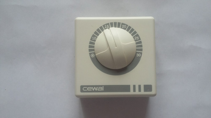 TERMOSTAT MARCA CEWAL , MECANIC PENTRU CENTRALA .