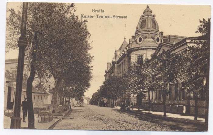 3411 - BRAILA, street Traian - old postcard - unused