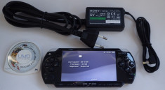 Consola Sony PlayStation Portable Fat 1004 PSP impecabil Modat Card 4Gb Complet foto