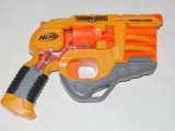 Pistol NERF Doomlands Persuader cu 4 tevi