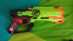 Nerf Zombie Crossfire Bow foto