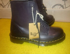 Bocanci, ghete Dr Martens foto