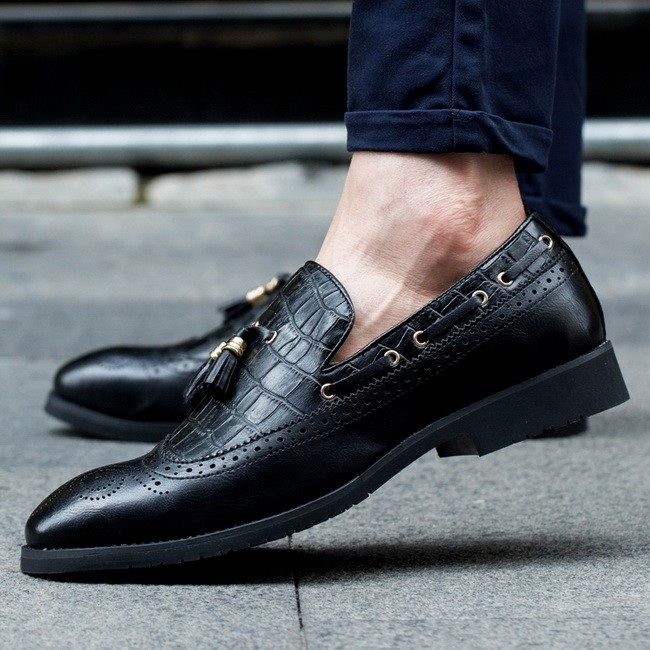 Pantofi barbatesti eleganti. Cod POS2.Disponibili in 3 culori:maro,negru,visiniu foto mare Pantofi barbatesti eleganti. Cod POS2.Disponibili in 3 culori:maro,negru,visiniu foto mare