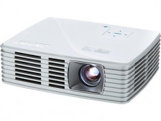 Acer Videoproiector K135i, DLP, WXGA, 3D, 600 ANSI, 10.000:1, 16:10 foto