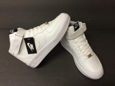 Adidasi unisex gheata NIKE AIR FORCE ONE foto