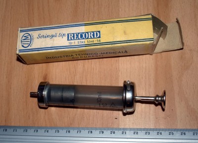 SERINGA VECHE 10 ML IN CUTIE RECORD , ANII 50 - PT COLECTIONAT foto
