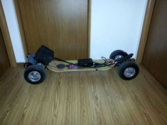 Skateboard Motor Electric Snickers foto