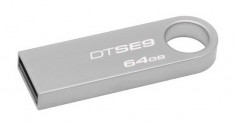USB Stick KINGSTON DataTraveler SE9 64GB USB 2.0, Capless, Silver (DTSE9H/64GB) foto