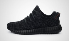 Adidasi Adidas Yeezy Dama foto