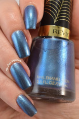 OJA DUO CHROME REVLON ELECTRIC CHROME NAIL POLISH I`M ELECTRO foto