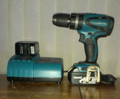 Autofiletanta Makita BDF 450 foto