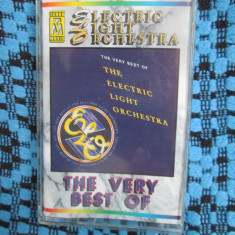 THE ELECTRIC LIGHT ORCHESTRA - THE VERY BEST OF (1 CASETA AUDIO - CA NOUA!)