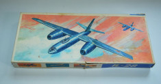 REZERVAT Joc vechi Kit avion IL - 28 Veb Plasticart GERMANIA 1984 foto