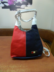 GEANTA TOMMY HILFIGER -MODEL NOU - 23 X 26 CM foto