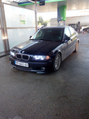 BMW 320i foto