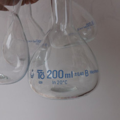 Recipiente din sticla(4 buc.)Germane,pentru laboratoare de chimie.