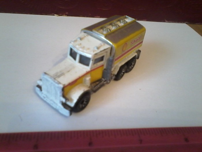bnk jc Matchbox - Peterbilt 1981- cisterna Shell