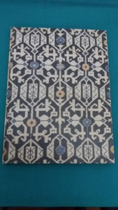 RUGS AND CARPETS FROM THE CAUCASUS / TEXT LIMBA ENGLEZĂ /1984 *