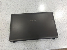 Capac display + rama laptop Asus K53U , este zgariat foto
