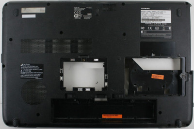 bottom case jos Toshiba Satellite L500 L500D L500-1XD L500-1XJ AP073000300 foto