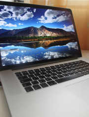 Macbook Pro Retina 15 foto