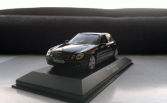 MERCEDES BENZ E CLASS W211 MINICHAMPS foto