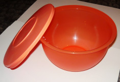 Vas/bol TUPPERWARE - capac etans - 2.5l - PAINE IN CASA - DOSPIRE RAPIDA foto