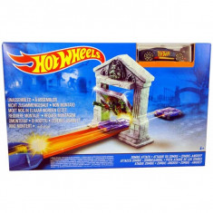 Jucarie Pista Hot Wheels Atacul Zombilor DJF03 Mattel foto