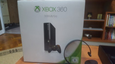 Xbox 360E 500GB foto