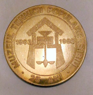 MEDALIE MUZEUL TEHNICII POPULARE SIBIU 25 ANI 1963 - 1988 BRONZ foto