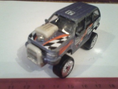 bnk jc Realtoy - Ford Explorer foto