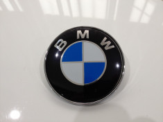 Emblema portbagaj BMW 74mm precum cea originala,calitate superioara foto