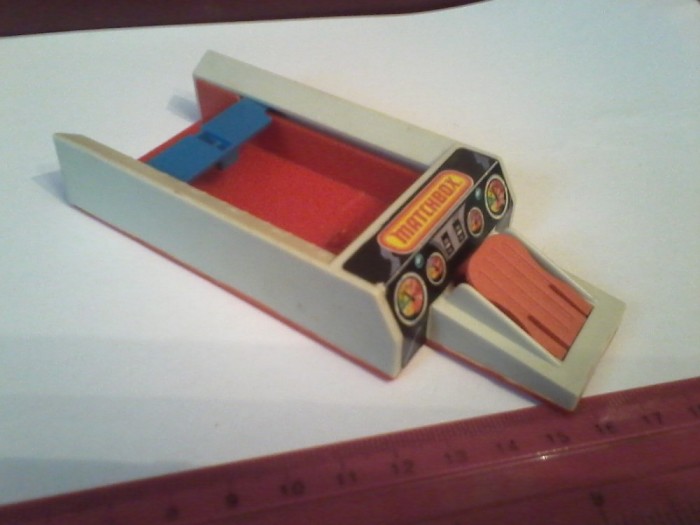 bnk jc Matchbox - lansator de masinute