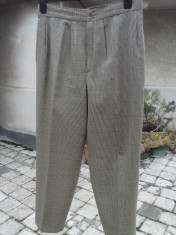 Pantaloni din stofa de lana foto