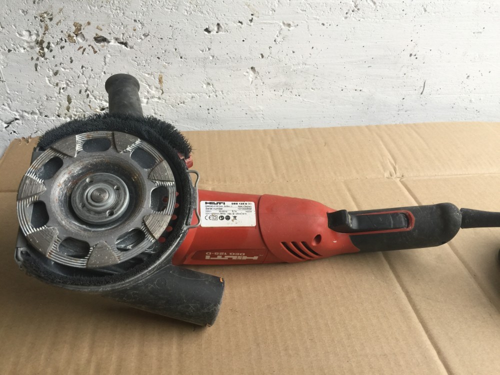 Poignée Hilti Pour Disqueuse 125 Mm – M 10 – Occasion – Bon état