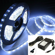 Set kit banda 300 led alb rece, 5 metri, cu alimentator 220v 6 a, impermeabila foto