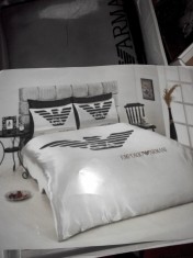 Lenjerii de pat Armani foto