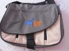 Geanta Laptop Accu-Chek Gri/Crem 15.6 inch, Compartimente Multiple, Curea Umăr, Business/Office, Design German Calitativ