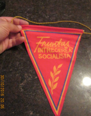 Fanion-tematica Comunista-Fruntas in Intrecerea Socialista,stare perfecta foto