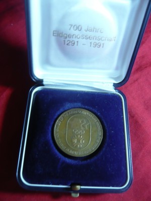 Placheta Jocurile Olimpice de Iarna 1984 Los Angeles-Sarajevo,bronz aurit ,3cm foto