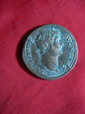 Sestert Imparat Hadrian -revers cos III- Copie veche ,bronz ,cal.f.buna foto