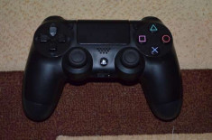 PlayStation 4 cu 3 jocuri foto