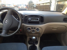 Hyundai Accent foto