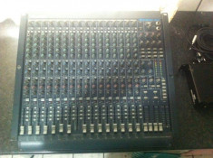 Alesis studio 32 mixer foto