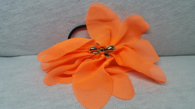 Elastic par tip floare, cu fundita din plastic, culoare portocaliu aprins foto