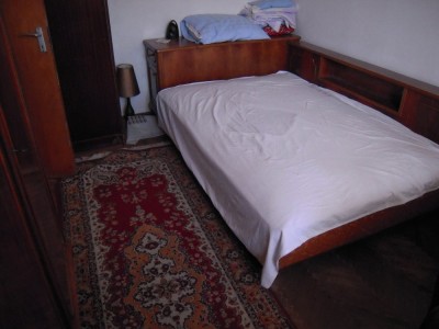 Dormitor Vechi Din Anii 70 Din Lemn Masiv Acoperit Cu Furnir Din
